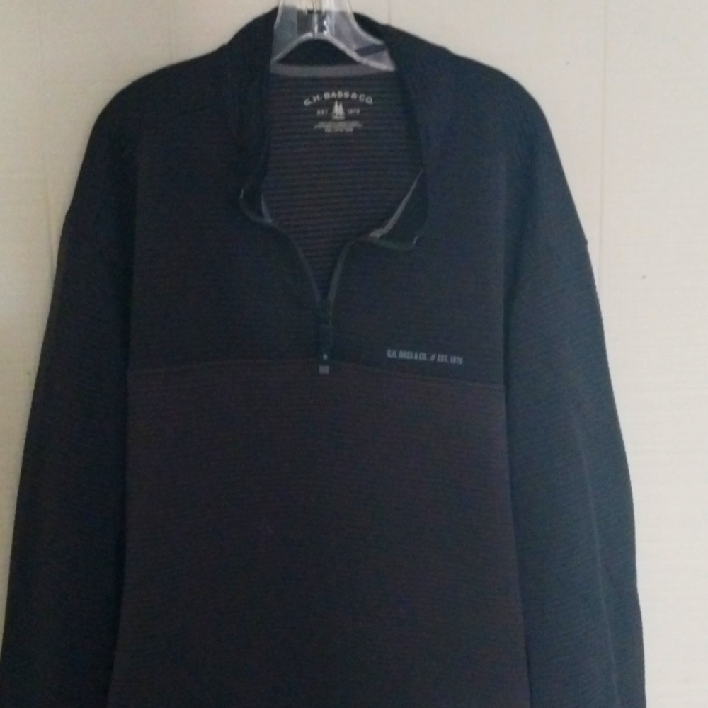 G.h. bass and co. Black pull over like new 3xl.